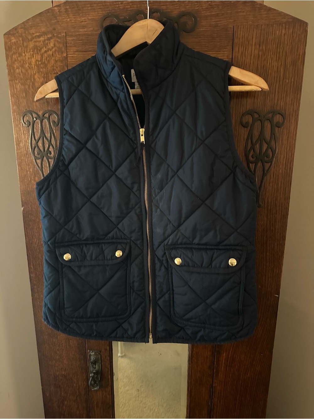 J. Crew Excursion Quilted Navy Womens Vest Classic Sleeveless Jacket Size Small - Picture 2 of 8
